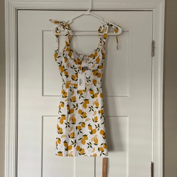 NWT Reformation Pearson Linen Dress NWT Reformation Pearson Linen Dress
